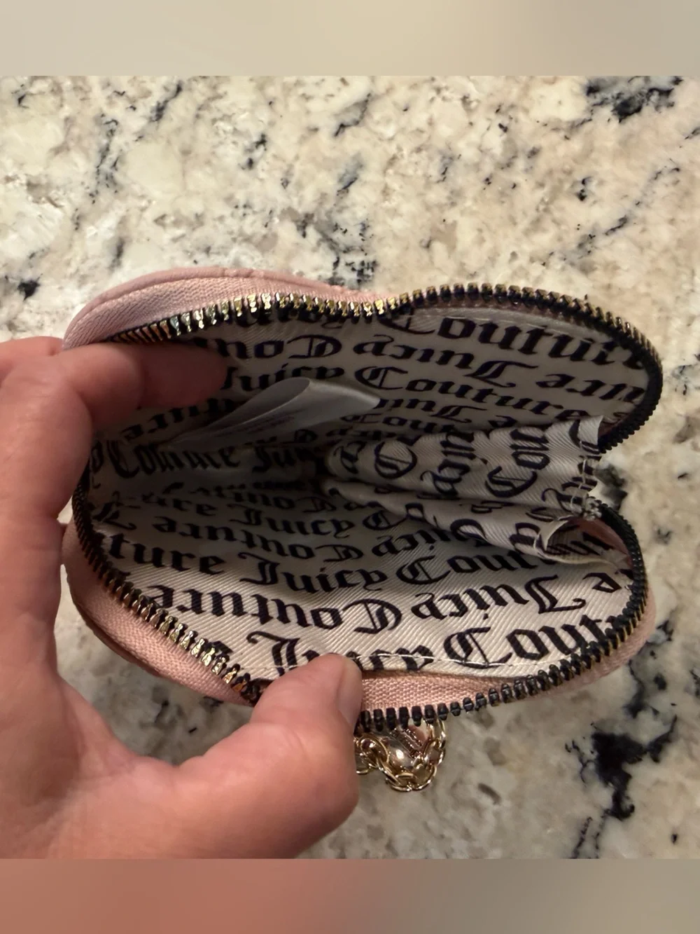 Juicy Couture NWOT Blush Pink Heart Coin Pouch w/Gold Chain Charms